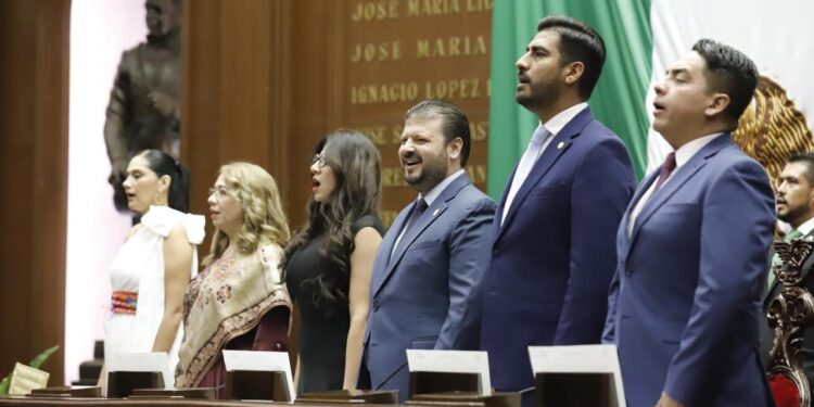 Presidencia del Congreso presenta informe del Primer Año Legislativo