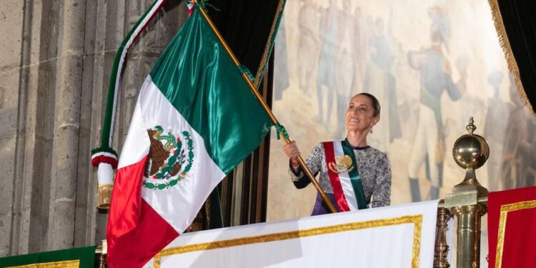 ¡Histórico! Presidenta Claudia Sheinbaum encabeza ceremonia del Grito de Independencia; primera mujer en 215 años