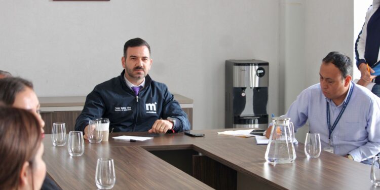 Afinan Yankel Benítez y vecinos de Ríos Mexicanos gestión de servicios