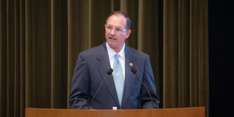 David Martínez Gowman rinde Informe de Actividades Legislativas