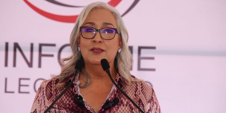 Emma Rivera rinde su primer informe legislativo en Zitácuaro