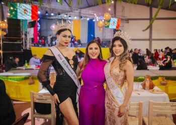 Dayana Pérez Mendoza asiste al certamen de elección de la Reina de la Silla en Opopeo