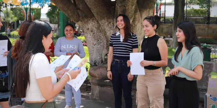 DIF Morelia celebra el Día de las Lenguas de Señas con jornada inclusiva en Plaza de Armas