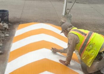 Se mejoran accesos escolares, caminos y seguridad vial en Los Reyes: Humberto Jiménez