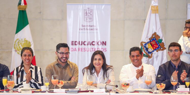 Gabriela Molina fortalece agenda educativa con los 113 municipios