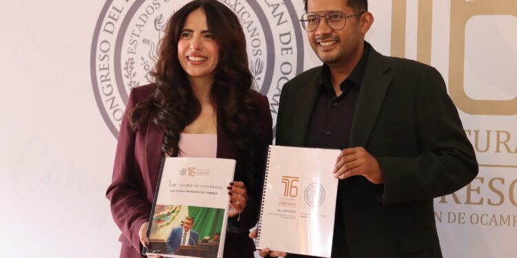 Conrado Paz entrega su Primer Informe Legislativo a la Mesa Directiva del Congreso*