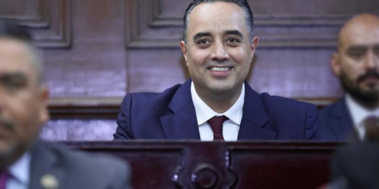 Juan Pablo Celis reconoce avances en Michoacán luego de que Congreso recibiera IV Informe de Gobierno del Ejecutivo