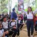 Cinco mil alumnos y campeones de juego de pelota de Pátzcuaro reciben tenis: Gabriela Molina
