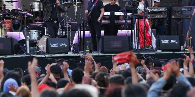 Jorge Luis Solís, el doble del Buki, le pone ritmo al Concierto por aniversario de Morelos
