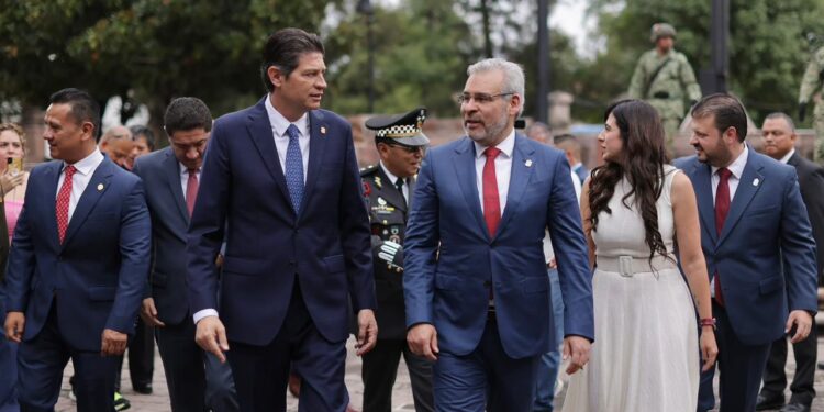 Honra Bedolla legado de José María Morelos a 260 años de su nacimiento