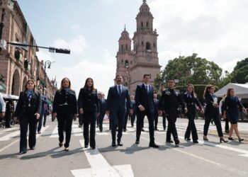 Espectacular desfile en honor a Morelos, corona el programa patrio en Morelia