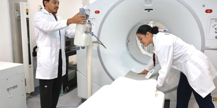 Nuevo equipo facilita detección del cáncer y optimiza el tratamiento: SSM