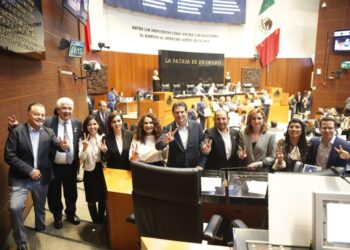 Alfonso Martínez gestiona recursos para Morelia en el Senado
