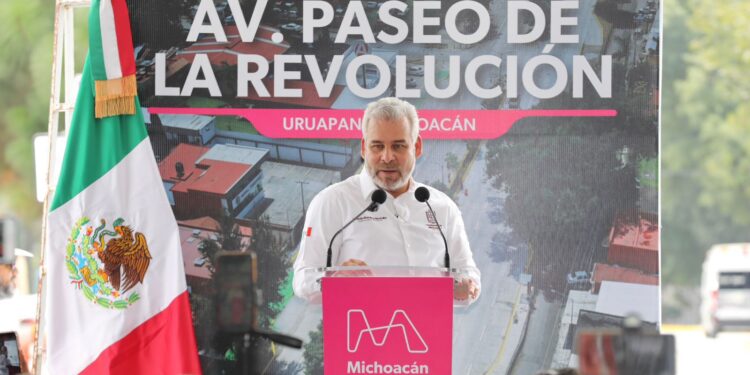 Inaugura Bedolla segunda etapa de avenida Paseo de la Revolución en Uruapan