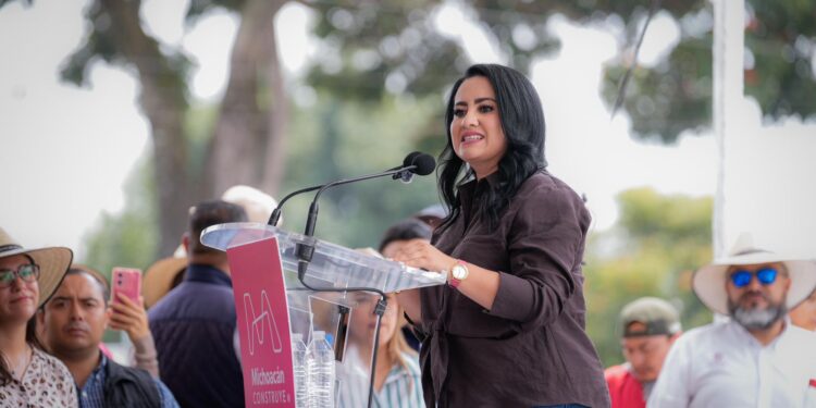 Gladyz Butanda amplía red ciclista en Uruapan