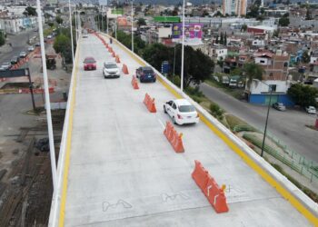 Habilitado puente sur del distribuidor Eréndira; funciona a contraflujo: Rogelio Zarazúa