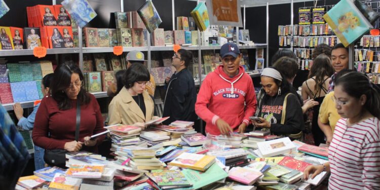 Libreros y editoriales, con excelentes resultados en Feria Internacional del Libro y la Lectura de Morelia