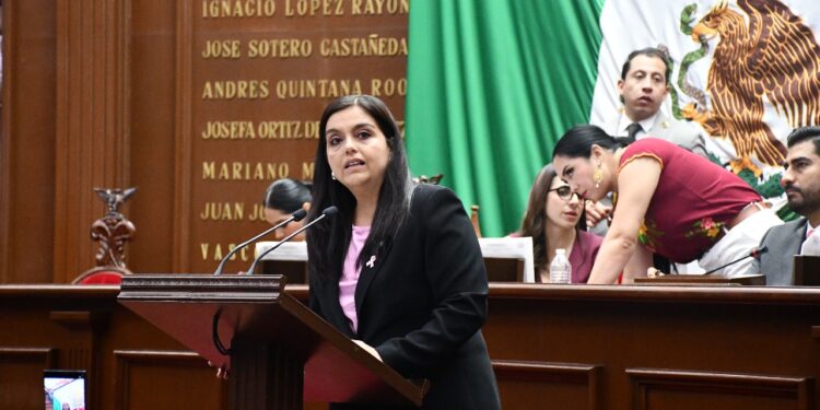 Reconoce 76 Legislatura a Margarita Arriaga Pierres con la Condecoración “Merito al Turismo Michoacano” 2025