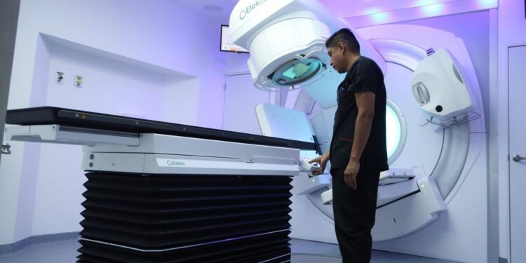 SSM combate el cáncer de mama con equipo especializado