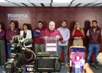 Morena acusa al PRI y PAN de lucrar políticamente con tragedias naturales