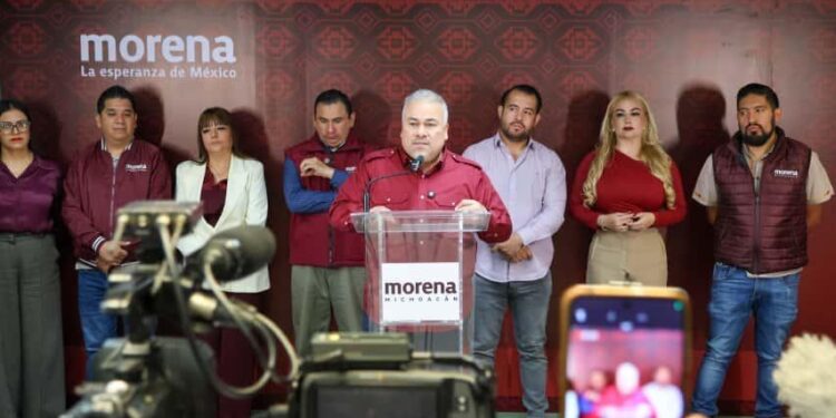 Morena acusa al PRI y PAN de lucrar políticamente con tragedias naturales