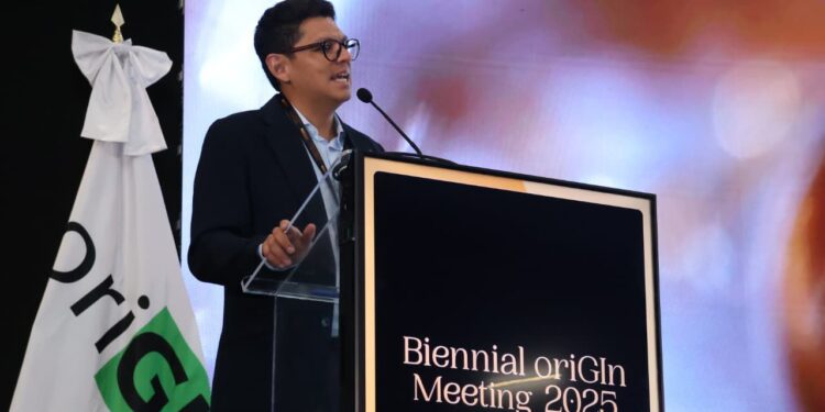 Nombran a Cástor Estrada Robles, director de Casart, como vicepresidente de oriGIn