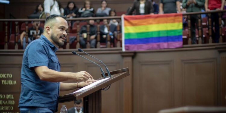 Diputado Toño Mendoza presenta iniciativa para fortalecer la atención regional en materia de derechos humanos