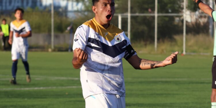 Cristian Castro ‘El Tigre’, jugador nicolaita, lidera la tabla de goleo del Grupo 11