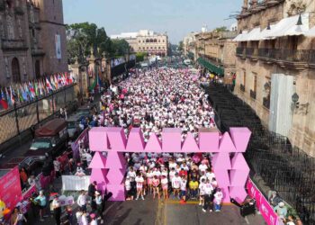 Pinktate de Rosa, pinta de color y amor el centro de Morelia