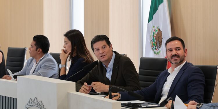 Conmemora Bedolla el 211 Aniversario del Decreto de la Constitución de Apatzingán