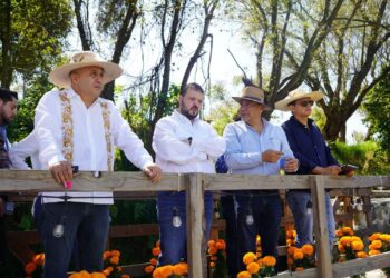 Se alistan comunidades de la ribera del lago de Pátzcuaro para Noche de Muertos