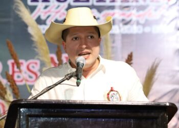 Participa Vicente Gómez en el último tramo de la Cabalgata Morelos