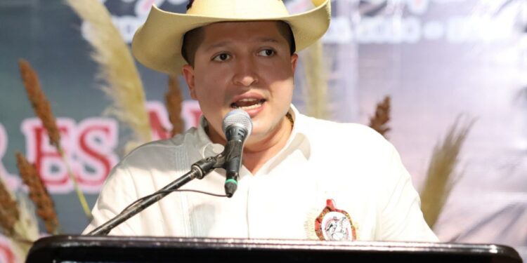 Participa Vicente Gómez en el último tramo de la Cabalgata Morelos