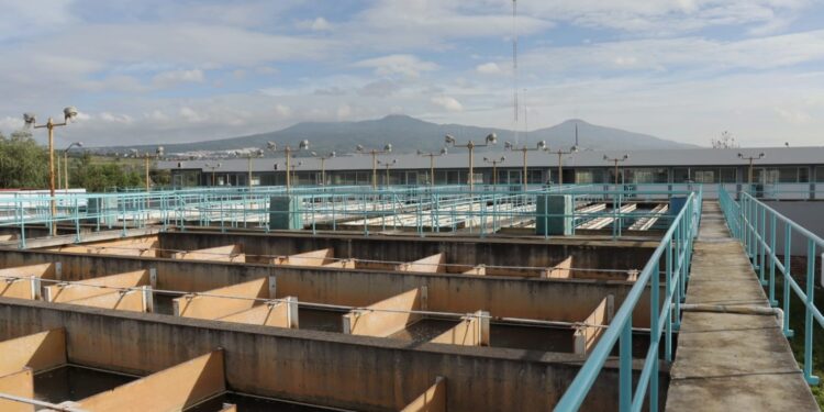 Ooapas realiza conexión de transformadores y mantenimiento en la planta potabilizadora La Mintzita