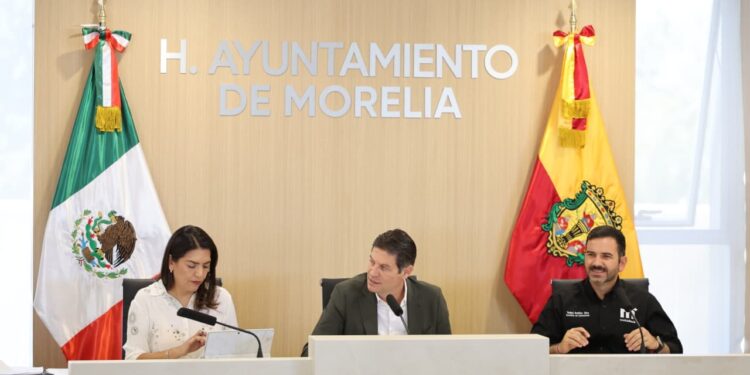 Gobierno de Alfonso Martínez da certeza jurídica a vecinos de El Terrero