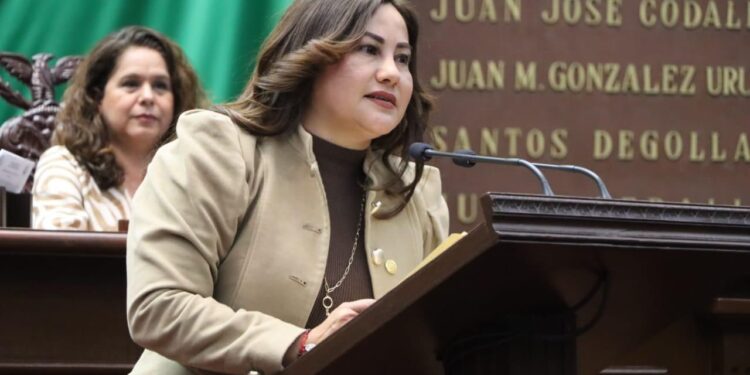 Presenta la diputada Jackie Avilés iniciativa para fortalecer los derechos y bienestar de las personas adultas mayores en Michoacán