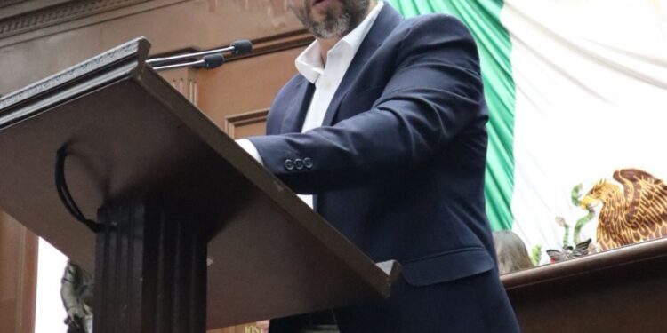 A propuesta de Abraham Espinoza, Congreso llama a reforzar la justicia económica y proteger los derechos del consumidor