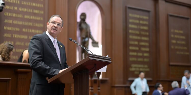 David Martínez propone tipificar el delito de fraude parental