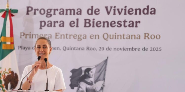 EN QUINTANA ROO, PRESIDENTA CLAUDIA SHEINBAUM ENTREGA 225 VIVIENDAS NUEVAS, 497 LIBERACIONES DE HIPOTECA Y 193 ESCRITURAS