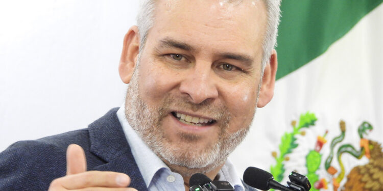 Michoacán supera los 500 mil empleos formales y lanza programa de regularización vehicular