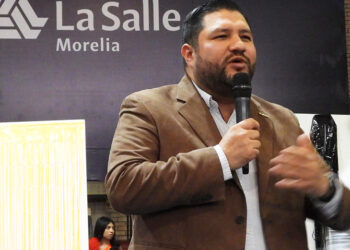 La Salle Morelia premia a ganadores del concurso de catrinas; rector destaca valor comunitario del evento