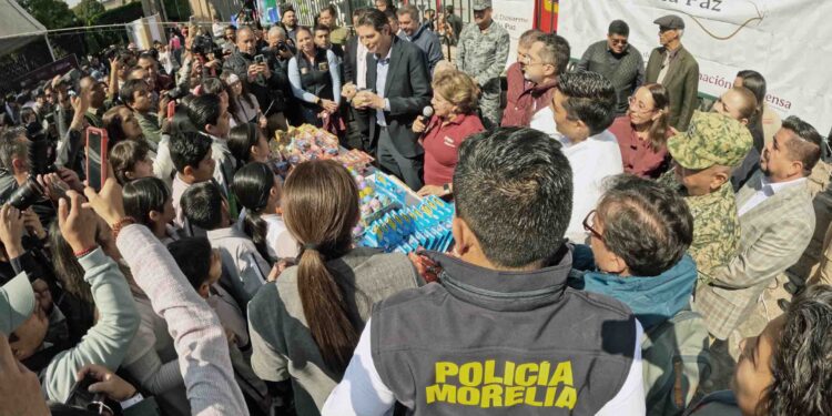 Arranca en Morelia la primera Feria del Bienestar y Desarme: un pacto por la Paz entre autoridades y ciudadanos