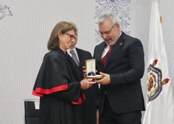 Reconoce Bedolla aportación de galardonados con doctorado honoris causa por la UMSNH