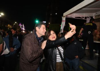 Tradición, color y miles de personas, en Desfile de Catrinas y Catrines 2025