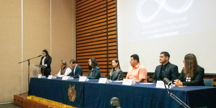 Refuerzan profesionalización en la enseñanza de las matemáticas; UMSNH y AMECHII realizan Encuentro Nacional