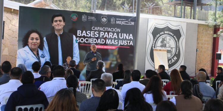 Se prepara personal penitenciario para un mejor desempeño laboral