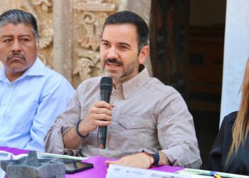 Reconoce Alfonso Martínez vigencia y papel de los contadores públicos