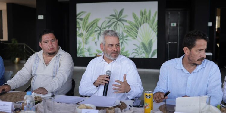 Sector empresarial y portuario de LC aportan propuestas para el Plan Michoacán