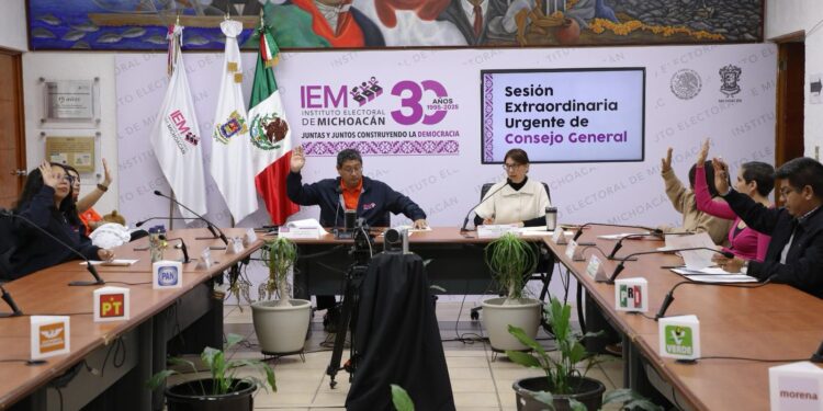 Aprueba el IEM otorgamiento de incentivos al personal del Servicio Profesional Electoral Nacional