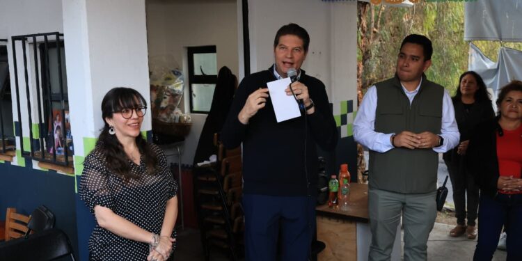 Reconoce Alfonso Martínez labor de Casita de Artes y Oficios de Santa María de Guido